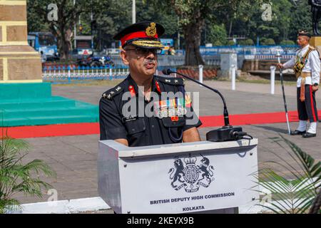 Kolkata, Bengale occidental, Inde. 14th novembre 2022. Connu à l'origine sous le nom de jour de l'armistice, le jour du souvenir commémore la signature de l'accord de paix qui a mis fin à la première Guerre mondiale à 11 heures le 11 novembre 1918. C'est le moment de se rappeler et d'honorer la mémoire de.ceux qui ont servi, servent actuellement, et ceux que nous avons perdus à la cause 'Lest nous oublions'. Le dimanche du souvenir est une journée spéciale réservée à se souvenir et à rendre hommage aux sacrifices de tous ceux qui ont consacré leur vie à la paix et à la liberté dans les deux guerres mondiales et les conflits qui ont suivi. Il a lieu chaque année, à 11 heures du matin le deuxième Banque D'Images