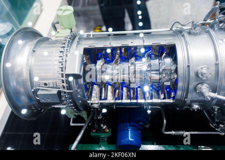 Moteur à turbine à gaz. Rotation de la turbine. Organisation interne Banque D'Images