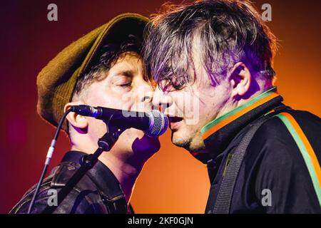 Milan, Italie. 11th novembre 2022. Pete Doherty et Carl Barat des Libertines se sont produits en direct à Alcatraz sur 11 novembre 2022 à Milan, Italie (photo d'Alessandro Bremec/NurPhoto) crédit: NurPhoto/Alamy Live News Banque D'Images