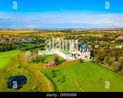 La vue panoramique aérienne du Kremlin de Suzdal, la partie la plus ancienne de la ville russe de Suzdal, l'anneau d'or de Russie Banque D'Images