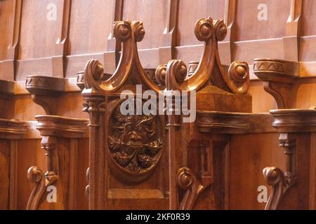 Les stands du chœur du milieu du siècle 14th, Kaiserdom Sankt Bartholomäus, Cathédrale impériale de Saint Bartholomew, Francfort, Allemagne Banque D'Images