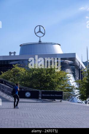 Mercedes Benz Siège, Stuttgart, Allemagne Banque D'Images