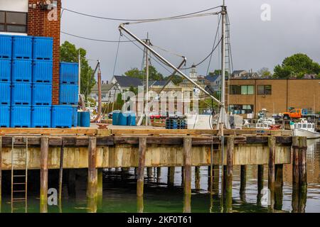 Gloucester, Massachusetts, États-Unis, - 13 septembre 2022 : industrie de la pêche dans le port de Gloucester. Banque D'Images