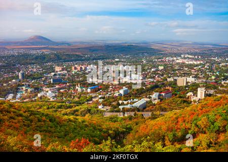 Vue panoramique aérienne du centre-ville de Pyatigorsk. Pyatigorsk est une ville thermale dans la région des eaux minérales caucasiennes, Stavropol Krai en Russie Banque D'Images