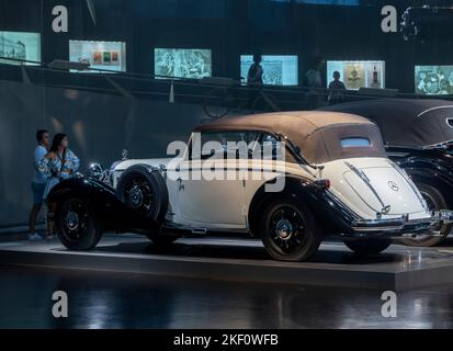 La Mercedes-Benz 500K (W29) grande voiture de tourisme construite par Mercedes-Benz entre 1934 et 1936, Musée Mercedes-Benz, Stuttgart, Allemagne Banque D'Images