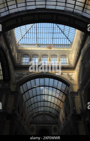 Le 19th siècle Galleria principe di Napoli, Naples, Italie. Banque D'Images