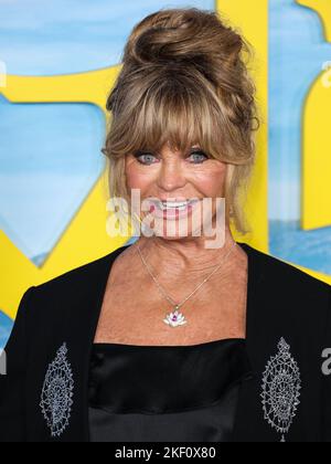 Los Angeles, Californie, États-Unis. 14 novembre 2022, l'actrice américaine Goldie Hawn arrive à la première de Netflix, « Glass Onion: A Knives Out Mystery », qui a eu lieu au musée Academy of Motion Pictures on 14 novembre 2022, à Los Angeles, en Californie, aux États-Unis. (Photo par Xavier Collin/image Press Agency/NurPhoto) Credit: NurPhoto/Alay Live News Banque D'Images
