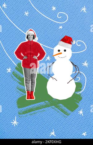 Vertical créatif photo collage illustration de gai drôle belle fille faite bonhomme de neige isolé sur la texture de tricot couleur bleu arrière-plan Banque D'Images