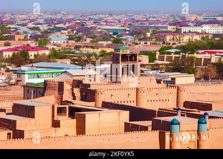 Kunya Ark signifie ancienne forteresse est une citadelle à l'intérieur de la ville antique d'Ichan Kala à Khiva, Ouzbékistan Banque D'Images