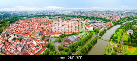 Vue panoramique aérienne de la vieille ville d'Ingolstadt. Ingolstadt est une ville sur le Danube en Bavière, en Allemagne. Banque D'Images