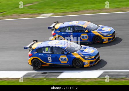 Silverstone 2022 NAPA Racing UK, Ash Sutton et Dan Cammish, dans la BTCC, championnat britannique de voitures de tourisme Banque D'Images