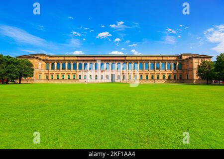 L'Alte Pinakothek ou Old Pinakothek est un musée d'art situé dans le quartier Kunstareal de Munich, en Allemagne Banque D'Images