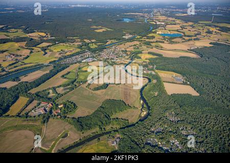 Vue aérienne, méandre de la Lippe, boucle de Lippe, développement de la rivière et de la plaine inondable de la Lippe Vogelsang, renaturation, bâtiment de la fondation Vogelsang Banque D'Images