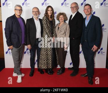 Jason Solomons, Eric Warin, Keira Knightley, Jim Broadbent, Julia Rosenberg et Michael Etherton ont assisté à la première britannique du Festival du film juif de Charlotte au Curzon Mayfair, Londres. Date de la photo: Mardi 15 novembre 2022. Banque D'Images