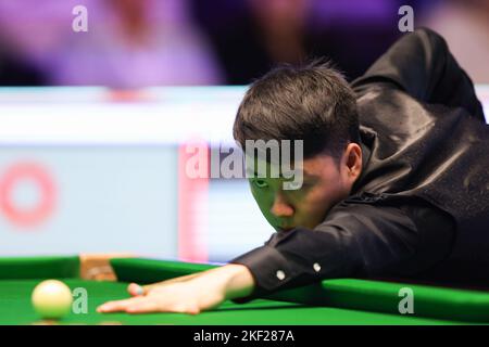 Xu si en Chine pendant le quatrième jour du Championnat britannique de Snooker de Cazoo au Barbican de York. Date de la photo: Mardi 15 novembre 2022. Banque D'Images