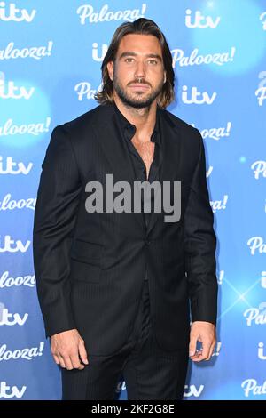 Londres, Royaume-Uni. 15 novembre 2022. James Lock assistant à l'ITV Palooza qui s'est tenu au Royal Festival Hall, BFI Southbank Centre, Londres. Date de la photo: Mardi 15 novembre 2022. Le crédit photo devrait se lire: Matt Crossick/Empics/Alamy Live News Banque D'Images