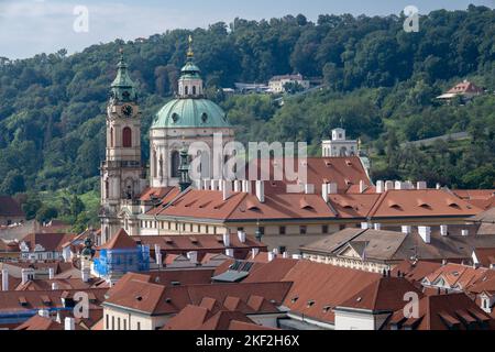 Prague, République tchèque - 4 septembre 2022 : église Saint-Nicolas dans le vieux Twon de Prague Banque D'Images