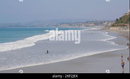 Plage à côté de la jetée de San Clemente, Californie, États-Unis Banque D'Images