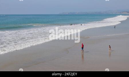 Plage à côté de la jetée de San Clemente, Californie, États-Unis Banque D'Images