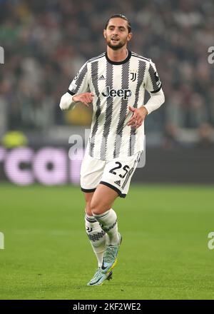 Turin, Italie, 2nd novembre 2022. Adrien Rabiot de Juventus lors du match de la Ligue des champions de l'UEFA au stade Allianz, à Turin. Le crédit photo devrait se lire: Jonathan Moscrop / Sportimage Banque D'Images