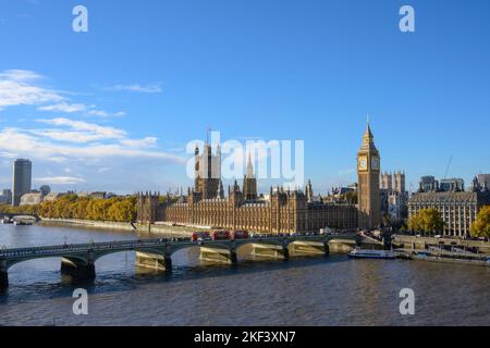 Westminster, Londres, Royaume-Uni. 16th novembre 2022. Météo au Royaume-Uni : ciel clair et soleil éclatant sur les chambres du Parlement. Credit: Celia McMahon/Alamy Live News Banque D'Images