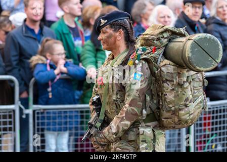 106 (Yeomanry) Régiment d'artillerie royale au défilé du Lord Mayor's Show à la ville de Londres, Royaume-Uni. Femme avec Starstreak HVM (missile à grande vitesse) Banque D'Images