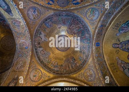 Innenaufnahme Markusdom, Mosaike, Fresken, Venendig, Venetien, Adria, Norditalien, Italien Banque D'Images
