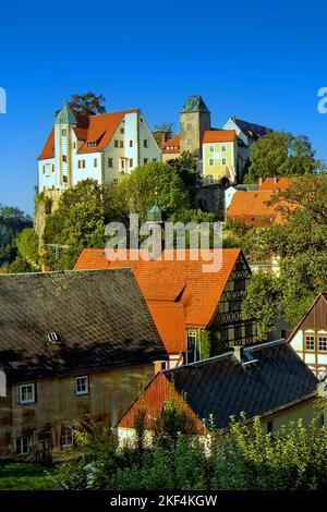 Die Burg Hohnstein im Herbst, Dresde, Sachsen, Allemagne Banque D'Images