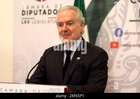 Mexico, Mexique. 15th novembre 2022. 15 novembre 2022, Mexico, Mexique: Le président de la Chambre des députés mexicaine, Santiago Creel Miranda, offre une conférence de presse au Palais législatif de San Lazaro à Mexico sur 15 novembre 2022 à Mexico, Mexique (photo de Luis Barron/Groupe Eyepix/Sipa USA) crédit: SIPA USA/Alay Live News Banque D'Images