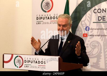 Mexico, Mexique. 15th novembre 2022. Le président de la Chambre des députés mexicaine, Santiago Creel Miranda, offre une conférence de presse au Palais législatif de San Lazaro à Mexico sur 15 novembre 2022 à Mexico (image de crédit : © Luis Barron/eyepix via ZUMA Press Wire) Banque D'Images