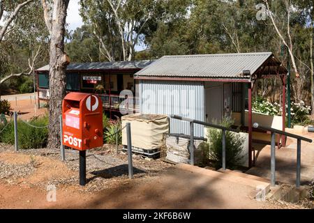 Wagons de chemin de fer convertis en bureau de poste, Clackline, Australie occidentale Banque D'Images