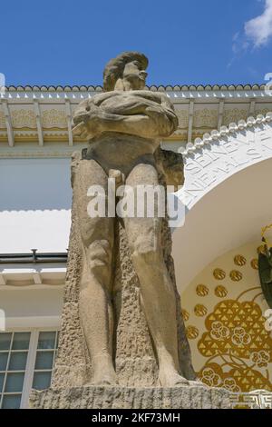 Figur Kraft, Bildhauer Ludwig Habich, Ernst Ludwig-Haus, Musée Künstlerkolonie, Olbrichweg, Mathildenhöhe, Darmstadt, Hessen, Allemagne Banque D'Images