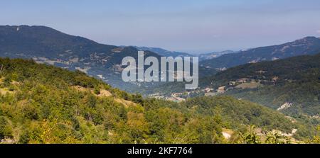 Paysage de montagne de Cirone Pass, parc Toscano Emiliano dans la province de Parme, Italie Banque D'Images