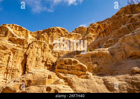 Vue sur les falaises de Little Petra, Siq al-Barid, Jordanie Banque D'Images