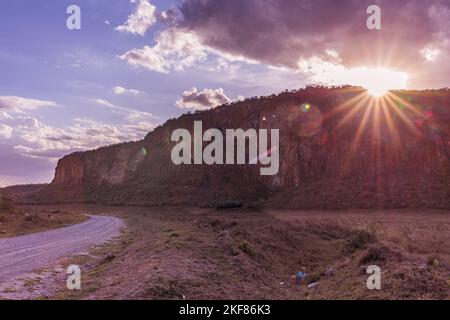 Le parc national de Hell's Gate se trouve au sud du lac Naivasha au Kenya, au nord-ouest de Nairobi. Le parc national de Hell's Gate est nommé d'après une étroite brèche dans le Banque D'Images