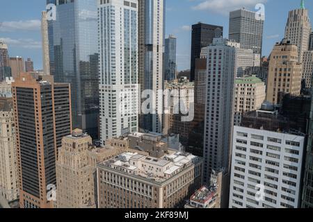 NEW YORK, New York — 17 septembre 2022 : des bâtiments sont visibles dans le Lower Manhattan. Banque D'Images
