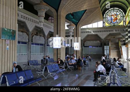 Gare de Samarkand, Samarkand, province de Samarkand, Ouzbékistan, Asie centrale Banque D'Images