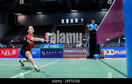 Sydney, Australie. 17th novembre 2022. Han Yue, de Chine, est en compétition lors d'un match de 2nd tours pour femmes contre Hsuan-Yu Wendy Chen, d'Australie, au BWF Australian Open 2022 à Sydney, en Australie, le 17 novembre 2022. Credit: Hu Jingchen/Xinhua/Alay Live News Banque D'Images
