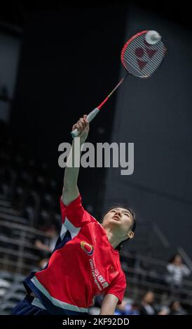 Sydney, Australie. 17th novembre 2022. Han Yue, de Chine, est en compétition lors d'un match de 2nd tours pour femmes contre Hsuan-Yu Wendy Chen, d'Australie, au BWF Australian Open 2022 à Sydney, en Australie, le 17 novembre 2022. Credit: Hu Jingchen/Xinhua/Alay Live News Banque D'Images