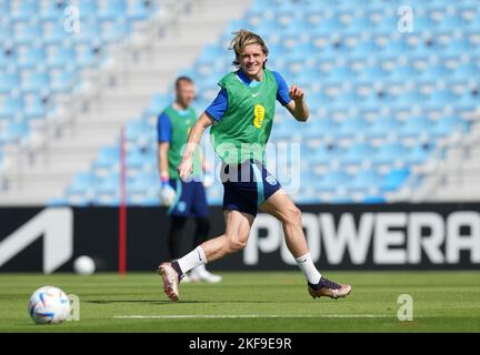 Conor Gallagher d'Angleterre lors d'une séance d'entraînement au stade du club sportif Al Wakrah à Al Wakrah, au Qatar. Date de la photo: Jeudi 17 novembre 2022. Banque D'Images