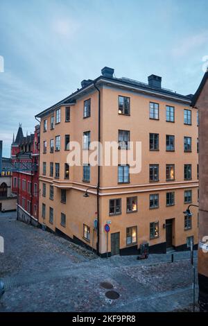 Stockholm, Suède - septembre 2022 : architecture suédoise classique dans la rue Bellmansgatan, dans le quartier de Södermalm Banque D'Images