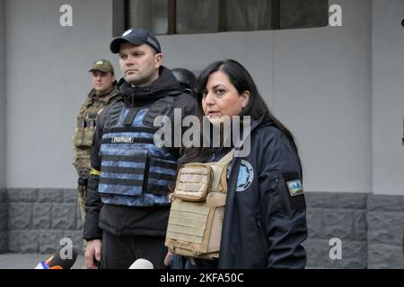 Non exclusif: KHERSON, UKRAINE - 16 NOVEMBRE 2022 - Chef adjoint du Département principal de la police nationale dans la région de Kherson - Chef de l'Invest Banque D'Images