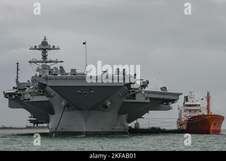 USS GERALD R. FORD Banque D'Images