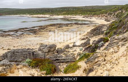 Récifs exposés à marée basse à Cape Mentelle dans le parc national Leeuwin-Naturaliste région de Margaret River Australie occidentale Banque D'Images