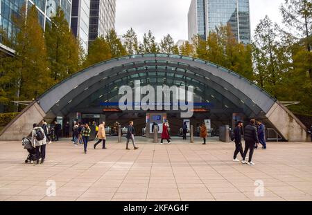 Londres, Royaume-Uni. 17th novembre 2022. Vue extérieure de la gare de Canary Wharf. Banque D'Images