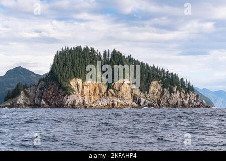 Rocky Island dans Resurrection Bay Alaska près du parc national Kenai Fjords Banque D'Images