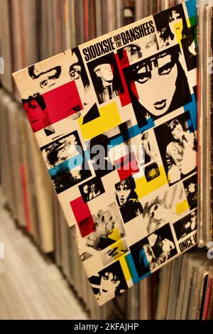 Siouxsie et les Banshees une fois sur un temps singles Collection sur vinyle format - sortie 1981 Banque D'Images