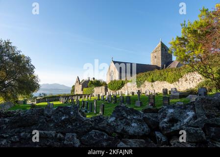 Église St Seiriols et Prieuré de Penmon près de Beaumaris, Anglesey, pays de Galles du Nord. Banque D'Images