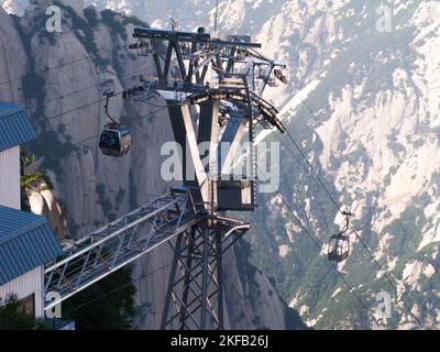 Téléphérique de North Peak Sante sur la célèbre montagne Huashan / Mont Hua / Mont Hua / Mont Hua Shan près de Huayin, Weinan, Chine, 714299. Ouvert en !996 en Chine. PRC. Banque D'Images