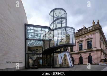 Berlin, Allemagne - septembre 2022 : extension de l'aile Zeughaus du musée historique allemand - Deutsches Historisches musée conçu par I. M. I.-P.-É Banque D'Images